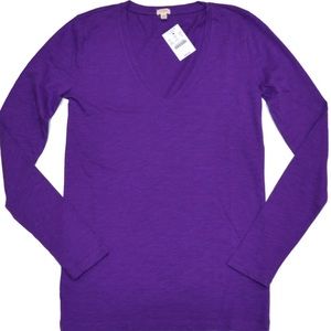 LIKE NEW J Crew long sleeve v neck shirt 💁🏻‍♀️